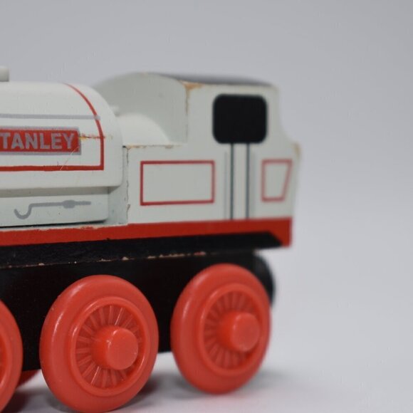 Thomas & Friends Wooden Railway Train Tank Engine Stanley EUC White 2003 - Picture 4 of 7